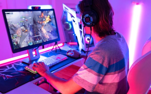 Ưu tiên tối ưu hóa Ping và Jitter cho game thủ chuyên nghiệp.