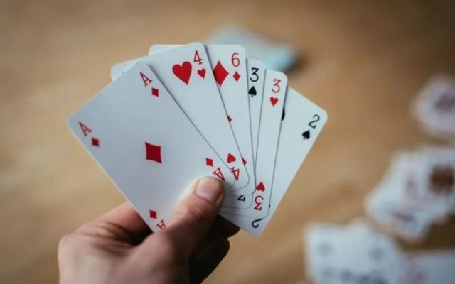 Bí kíp chơi Phỏm Ù tròn, mẹo câu bài đỉnh cao từ cao thủ