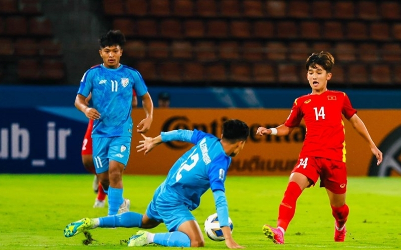 Đội Hình "Xe Buýt Hai Tầng" (Park the Bus) là gì? Lối chơi phòng ngự tiêu cực.