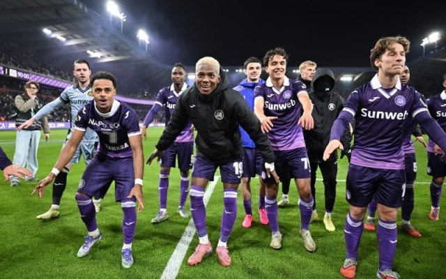Anderlecht điều chỉnh nhân sự nhằm tăng khả năng kiểm soát bóng