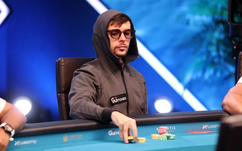 Phong Cách Chơi Và Chiến Lược