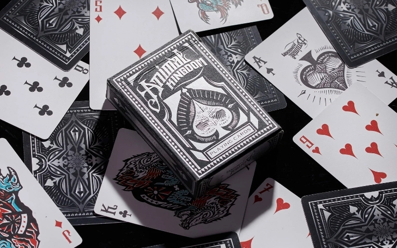 Điểm danh Top 10 bộ bài Tây có thiết kế đẹp, độc lạ và đắt giá nhất thế giới