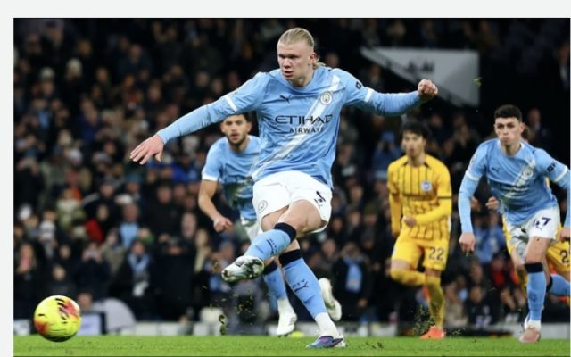 Sự trở lại của những trung phong cắm cổ điển trong vòng cấm