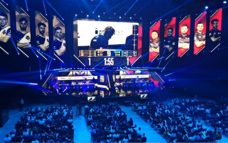 Tại sao giải đấu chuyên nghiệp thu hút người dùng mạnh mẽ