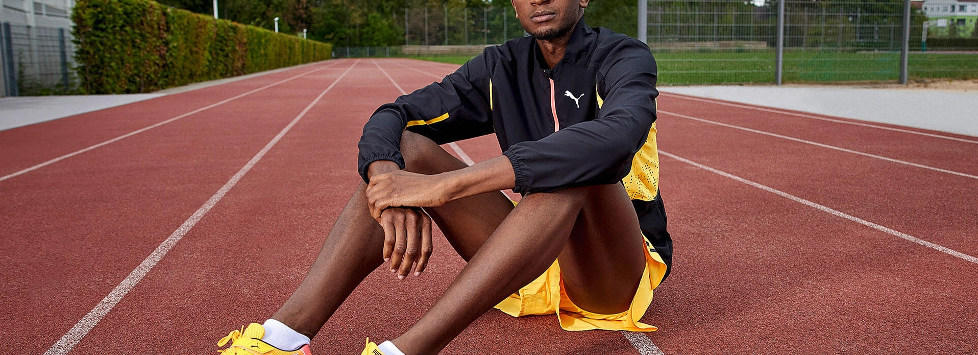 Cái bắt tay lịch sử cùng các thương hiệu thể thao hàng đầu chứng minh sức hút không thể chối từ của gã trai xứ sa mạc