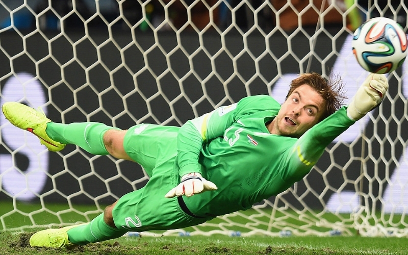Bí quyết giúp các thủ môn đọc tình huống bắt Penalty chính xác
