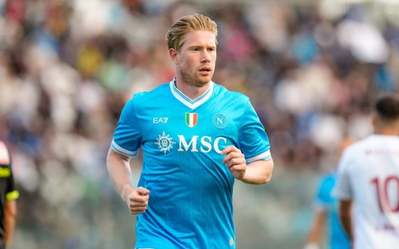 Cách Kevin De Bruyne kiểm soát nhịp độ trận đấu như một nhạc trưởng