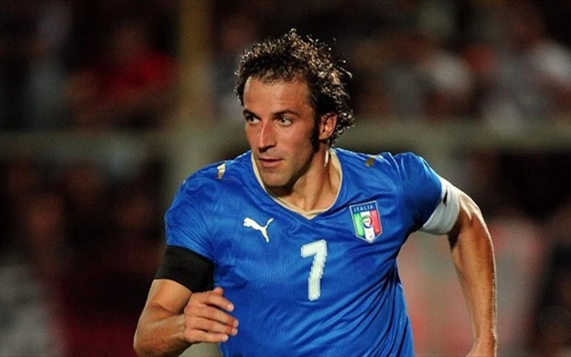 Khoảnh khắc kết liễu định đoạt trận bán kết kinh điển của Alessandro Del Piero
