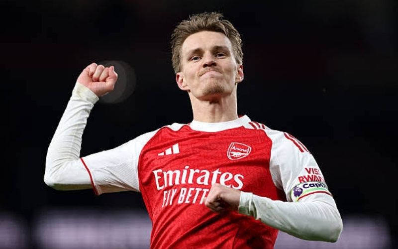 Khám phá sự linh hoạt và khả năng kiến thiết lối chơi của Martin Odegaard