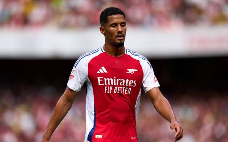 Phân tích bản lĩnh thi đấu và khả năng chỉ huy hàng thủ của William Saliba