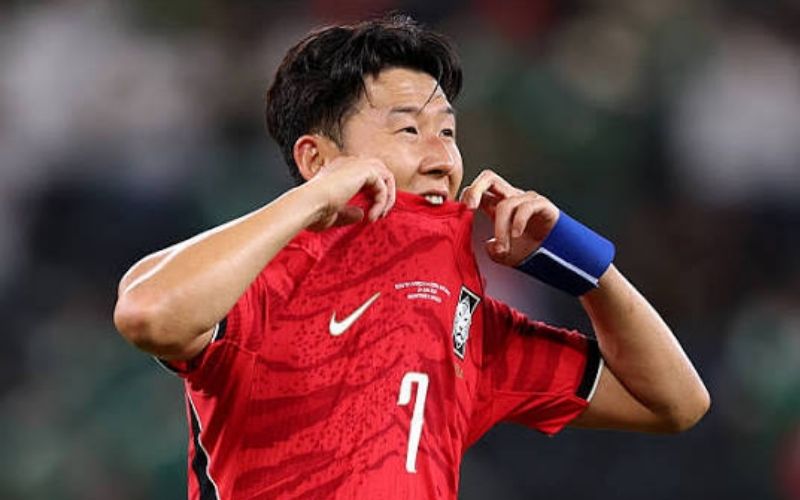 Son Heung-min tiếp tục truyền cảm hứng lớn cho các cầu thủ trẻ châu Á